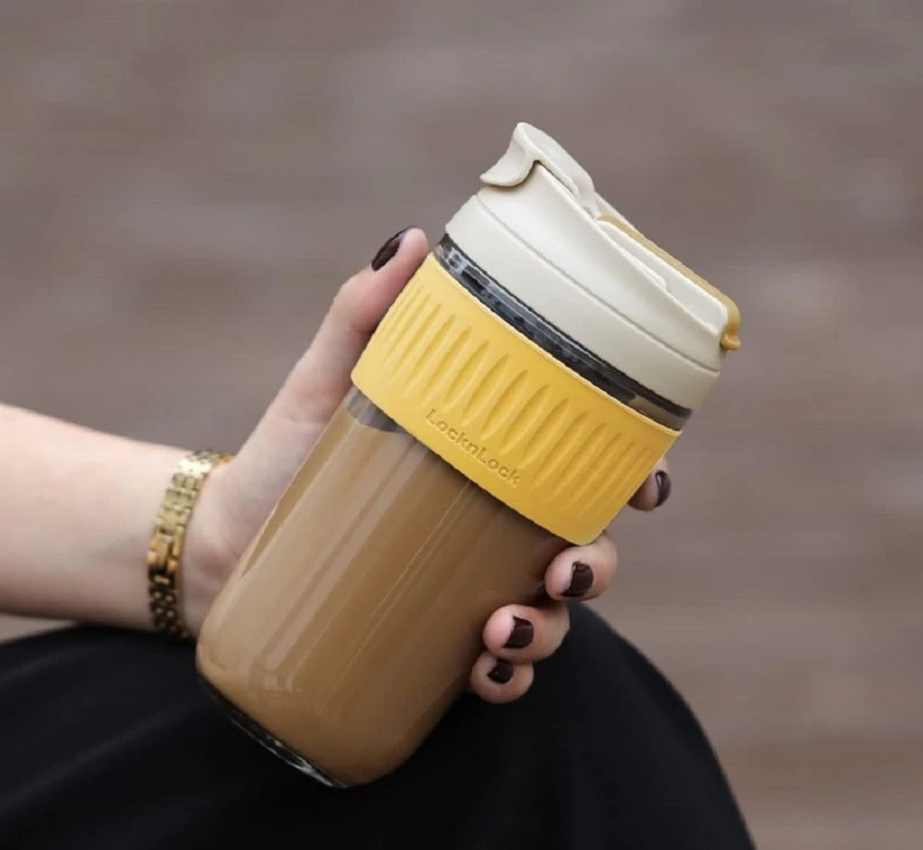 Why is it good to use reusable coffee cups?